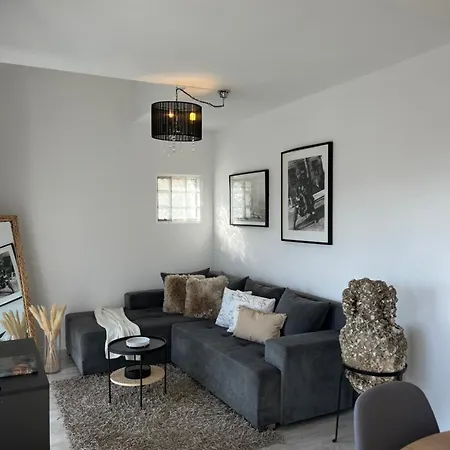 Tino Apartment
