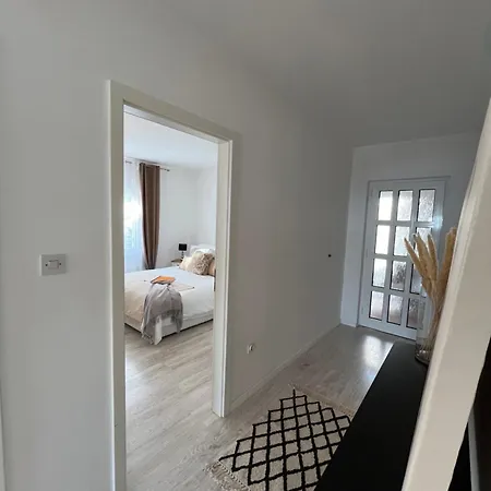 Apartment Tino *