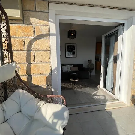 Tino Apartment *