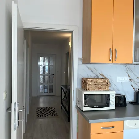Tino Apartment *