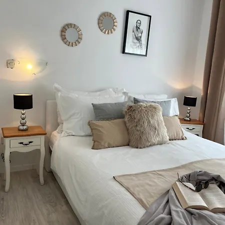 Tino Apartment *