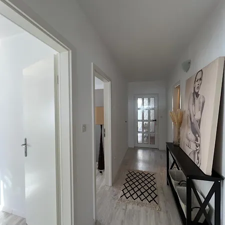 Tino Apartment