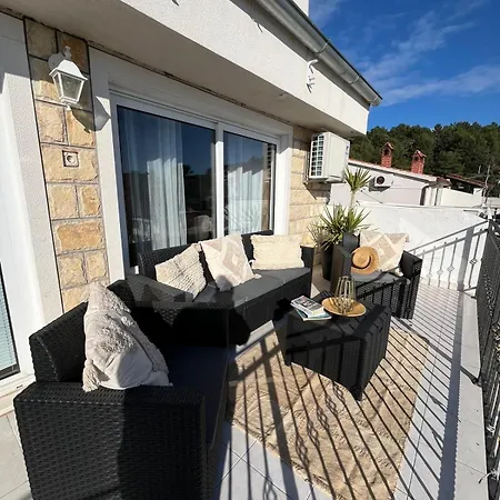 Apartment Tino