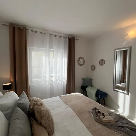 Apartment Tino Hvar Town