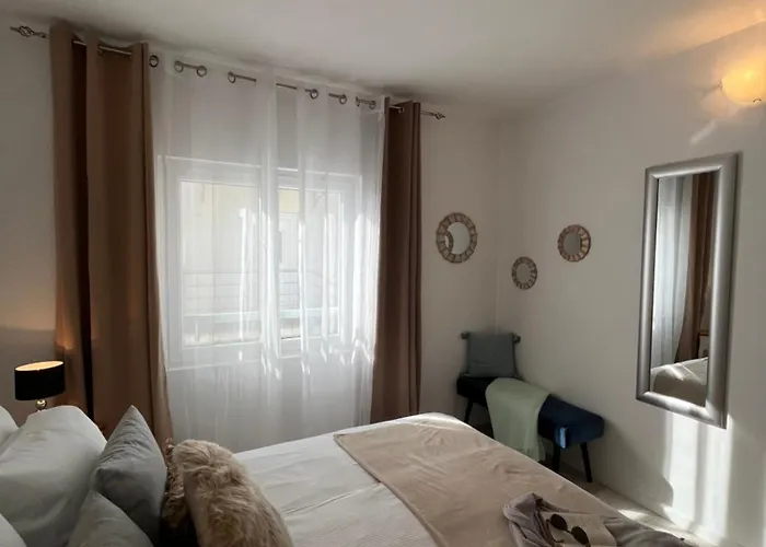 Apartment Tino Hvar Town