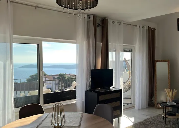 Tino Apartment Hvar Town